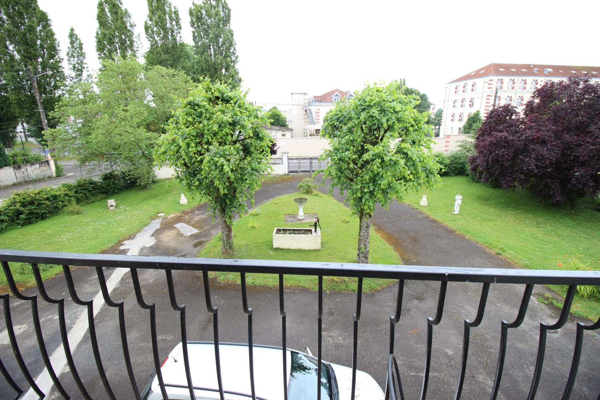 3 Chambres - Tres Grand Jardin Privee - Terrasse Privee - Garage Velo Et Moto - Parking Voiture Privee Dans La Propriete - Gere Par Presta-Zen'Services Thierville-sur-Meuse Экстерьер фото