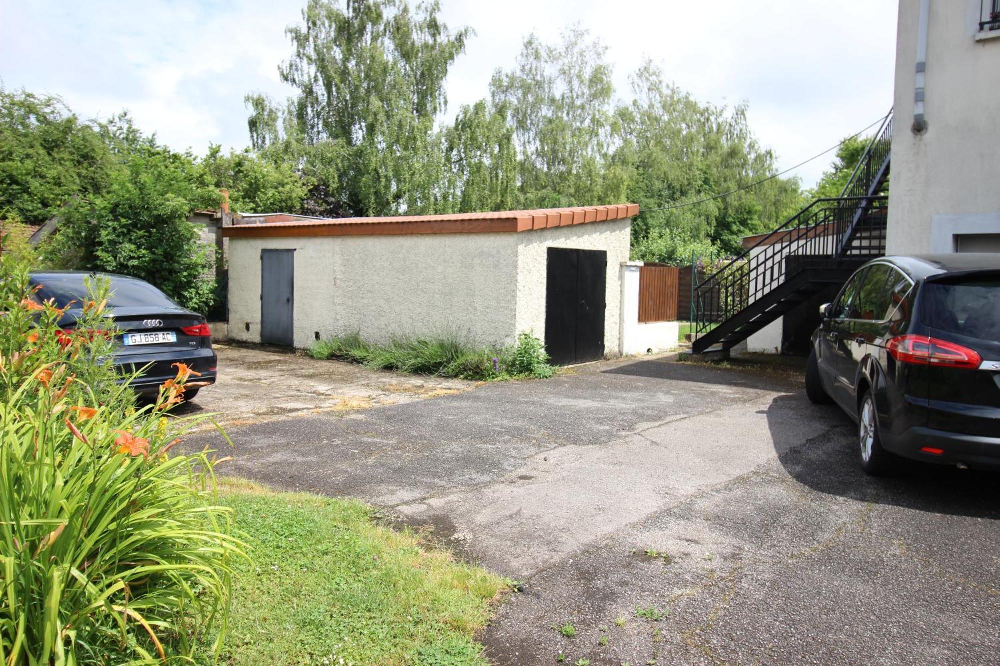 3 Chambres - Tres Grand Jardin Privee - Terrasse Privee - Garage Velo Et Moto - Parking Voiture Privee Dans La Propriete - Gere Par Presta-Zen'Services Thierville-sur-Meuse Экстерьер фото