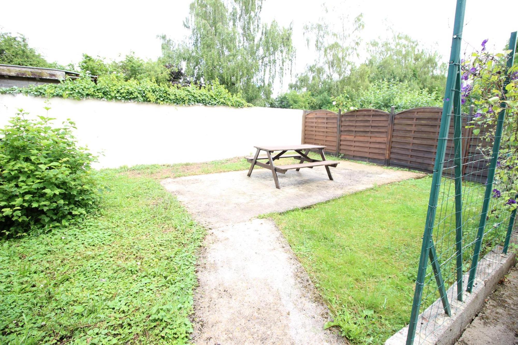3 Chambres - Tres Grand Jardin Privee - Terrasse Privee - Garage Velo Et Moto - Parking Voiture Privee Dans La Propriete - Gere Par Presta-Zen'Services Thierville-sur-Meuse Экстерьер фото