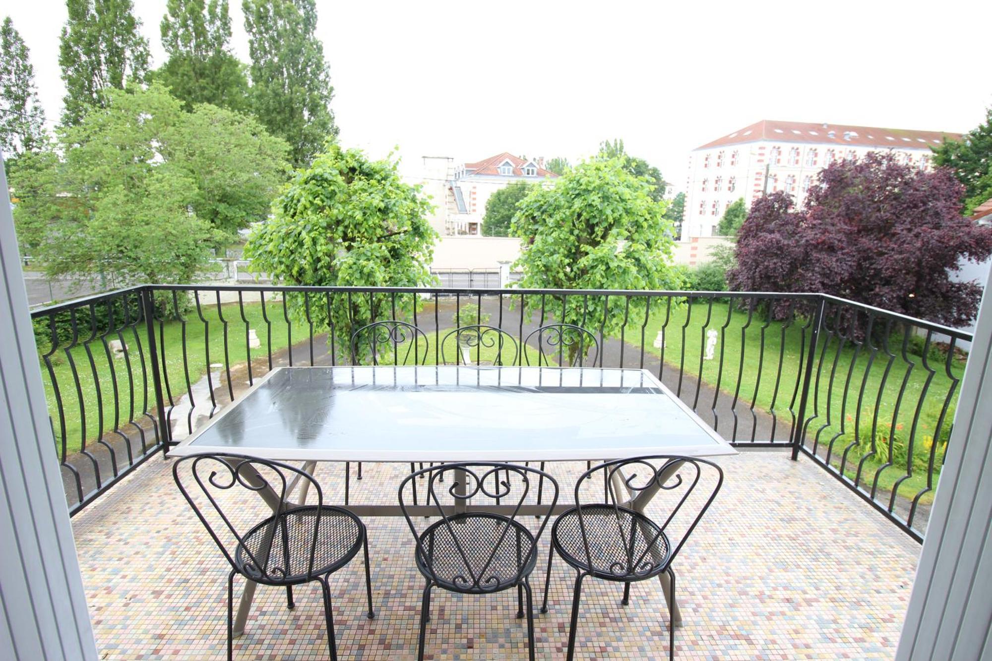 3 Chambres - Tres Grand Jardin Privee - Terrasse Privee - Garage Velo Et Moto - Parking Voiture Privee Dans La Propriete - Gere Par Presta-Zen'Services Thierville-sur-Meuse Экстерьер фото